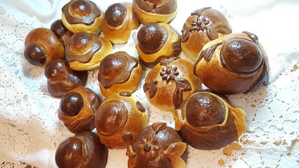 BRIOCHES COL TUPPO AL GUSTO DI CANNOLO SICILIANO