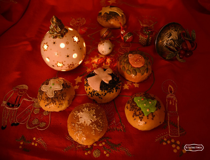 PANINI DI TRITORDEUM CON DECORI NATALIZI