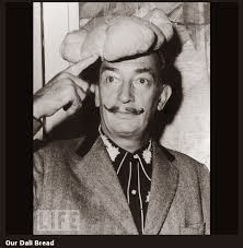 pandalì foto Dali pane testa