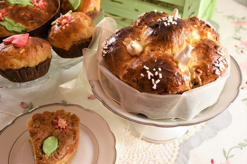 CESTINI DI BRIOCHE CON FARRO, AGRUMI E FRUTTA SECCA