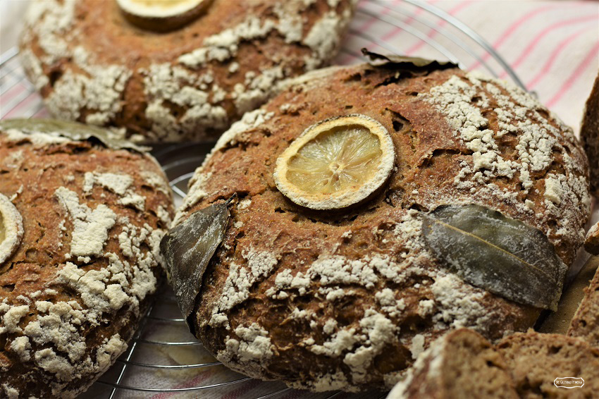 PANE DI SEGALE AL LIMONE