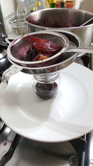 gelatina speziata di cotogne al vino rosso 6